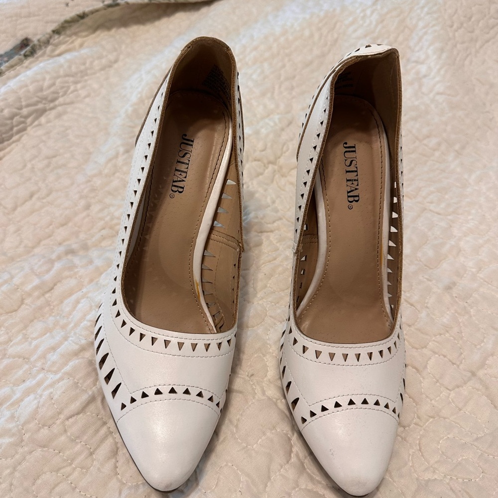 JustFab Women's Cream Cutout Heels